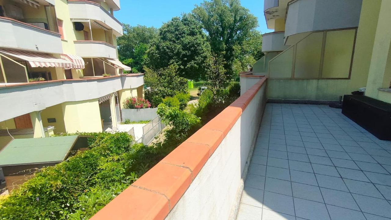 La Dolce Vita - Apartment With Shared Pool And Large Terrace ليدو ديلي نازيوني المظهر الخارجي الصورة